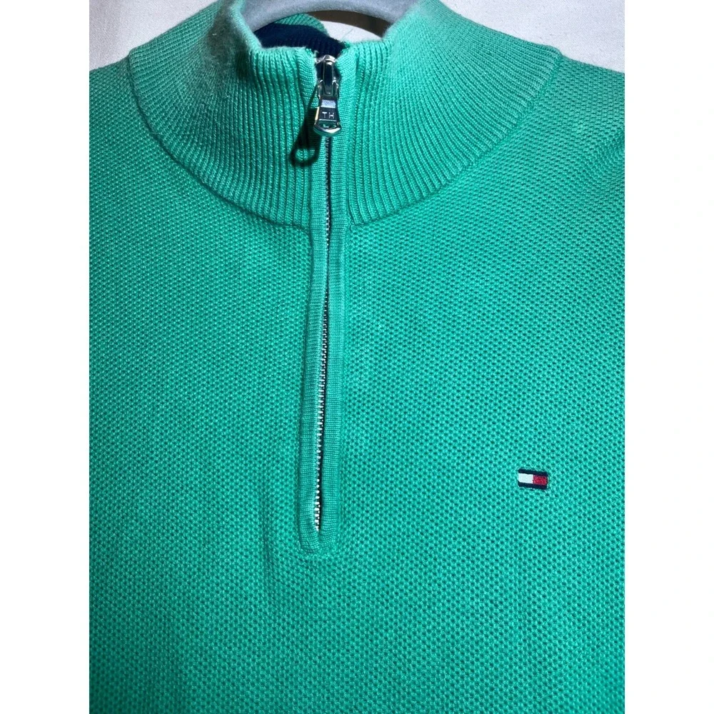 Tommy Hilfiger Mens SZ L 1/4 Zip Mock Neck Sweater Pullover Knit  Green Logo B9